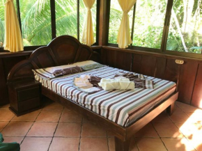 FLOR DE PARAISO BUNGALOWS